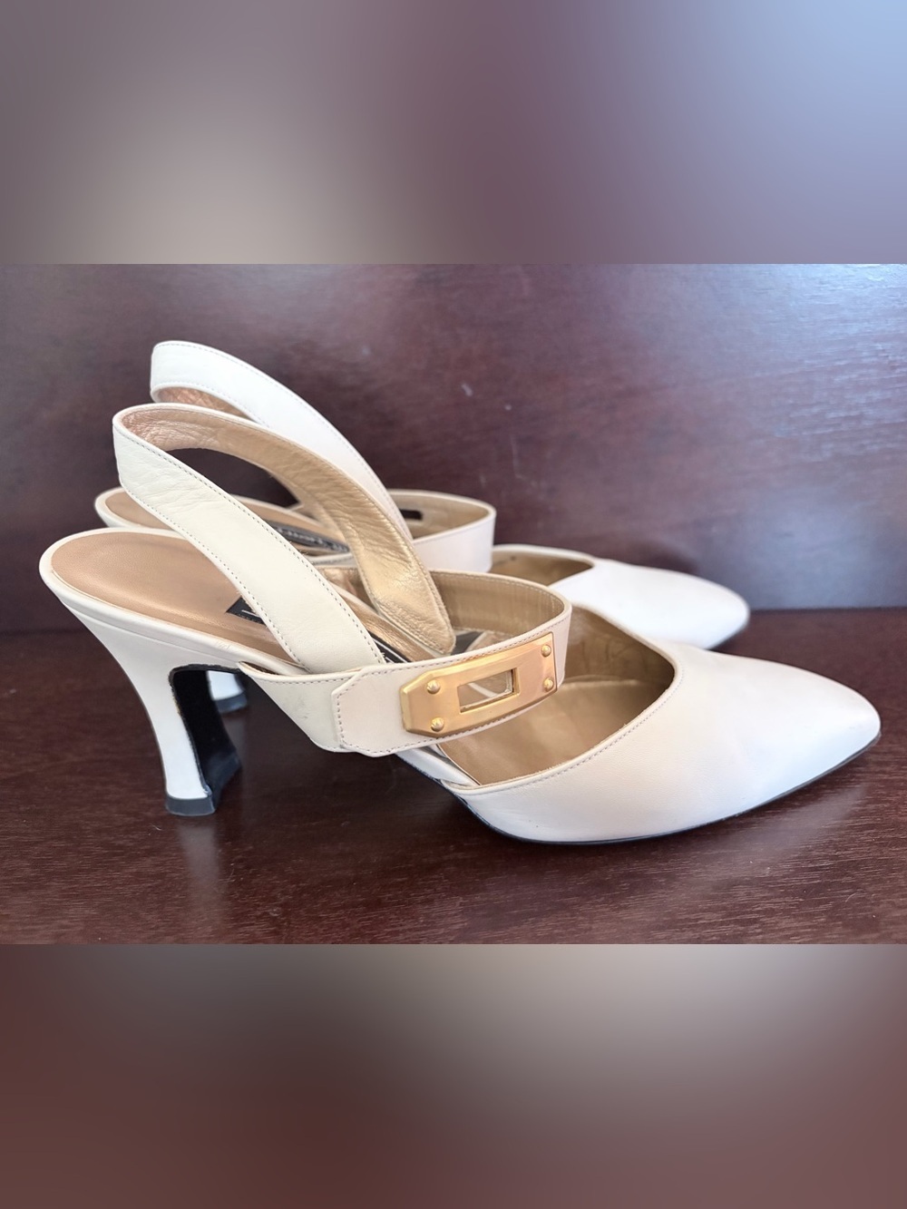 Vintage Stuart Weitzman Leather Slingback Heels Cream Gold Hardware -Size 6